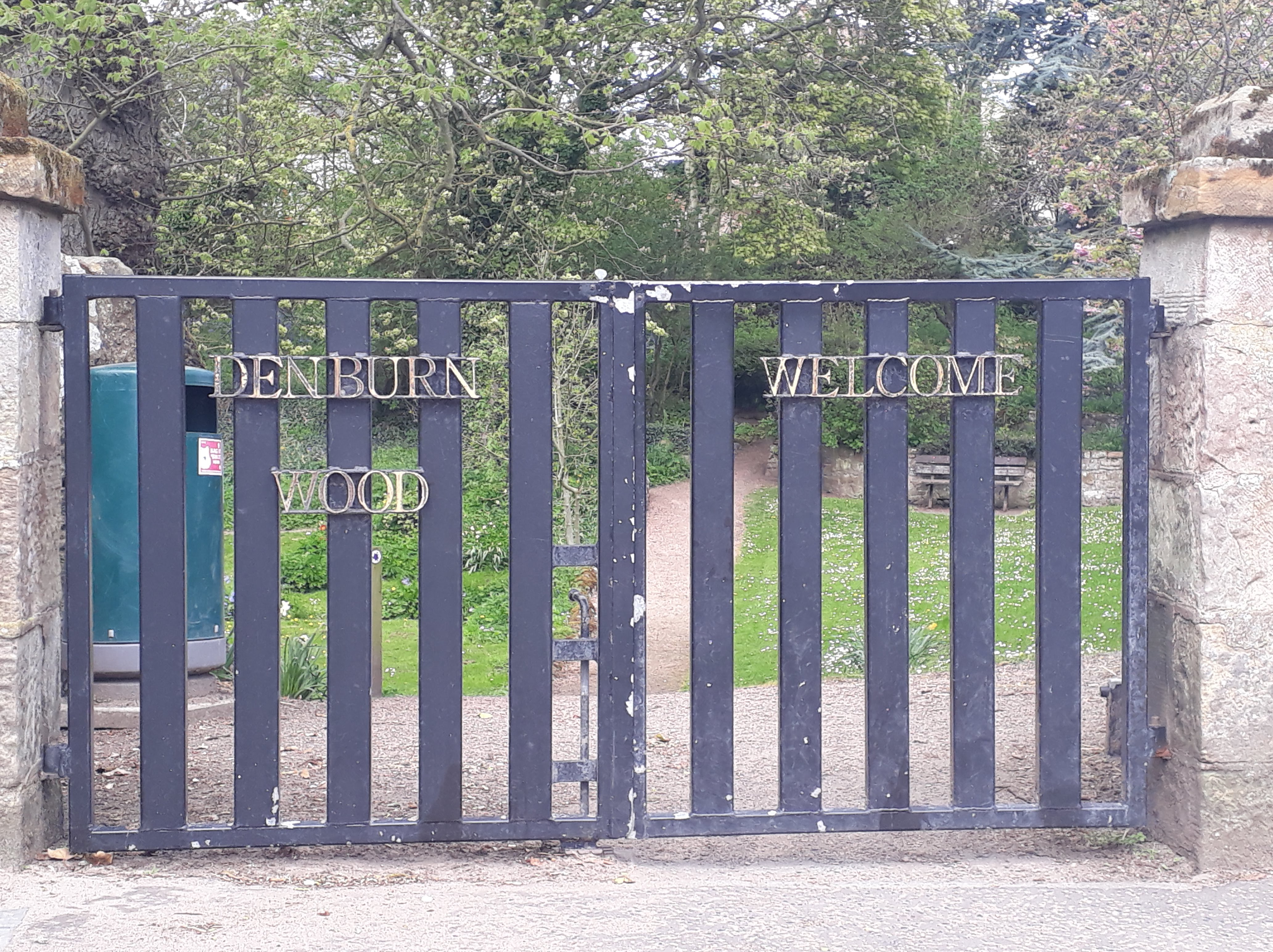 Denburn Wood Gates